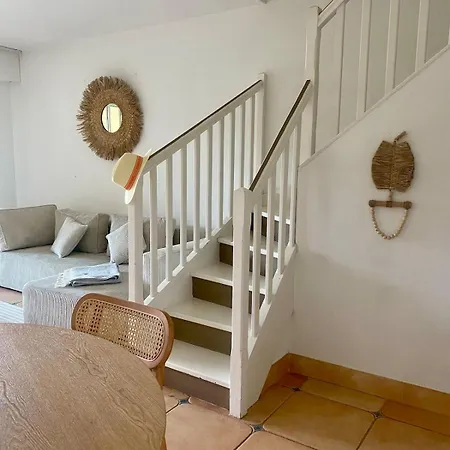 Nichee Sur Golf Et Piscine Holiday home